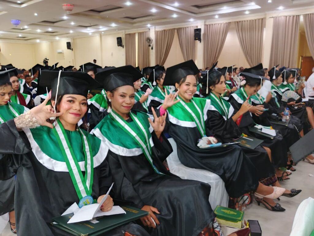 stikes st. elisabeth keuskupan maumere