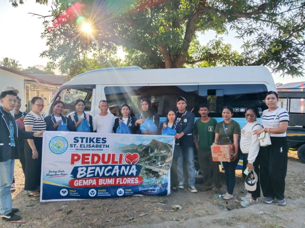 SOLIDARITAS STIKES ST. ELISABETH MAUMERE. SALURKAN SEMBAKO KORBAN GEMPA DI MAGEPANDA DAN KOLISIA